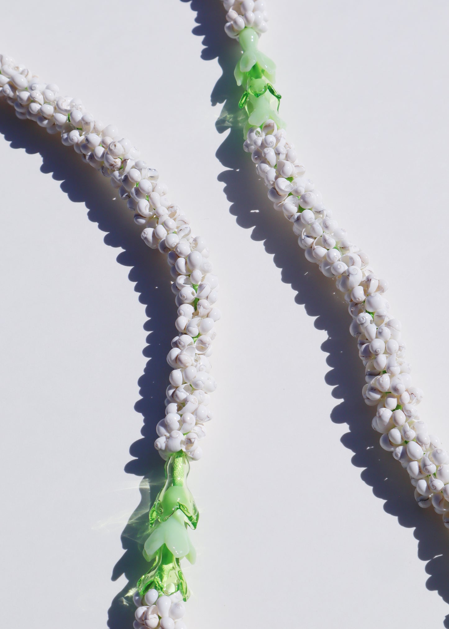 Pakalana Mongo Shell Lei with 6 Glass Pua
