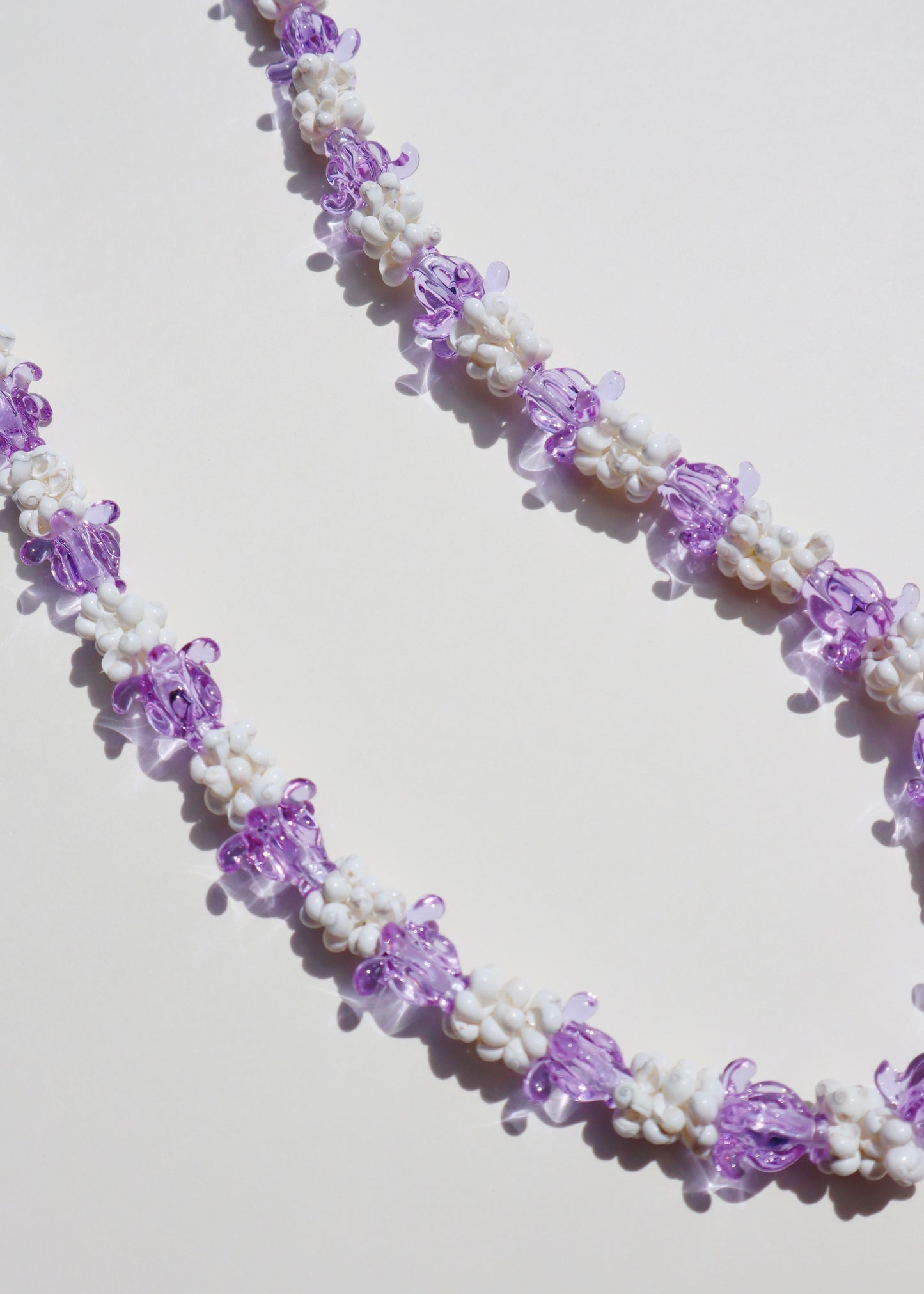 Perfectly Imperfect 40% OFF - Glass Crown Flower Mongo Shell Lei with 23 Pua