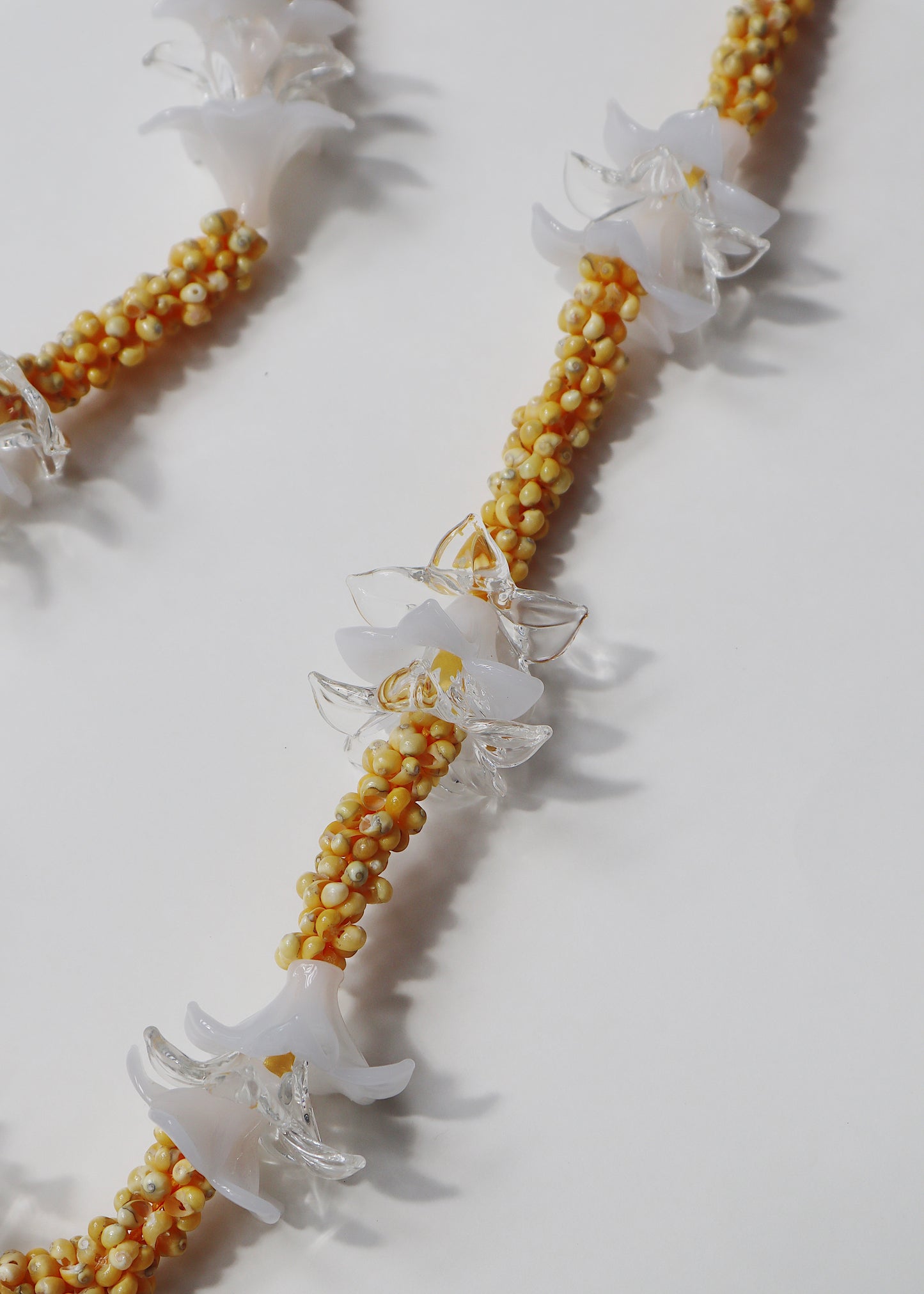 Perfectly Imperfect 40% OFF - Clear & White Glass Pua Melia Plumeria Mongo Shell Lei with 21 Pua