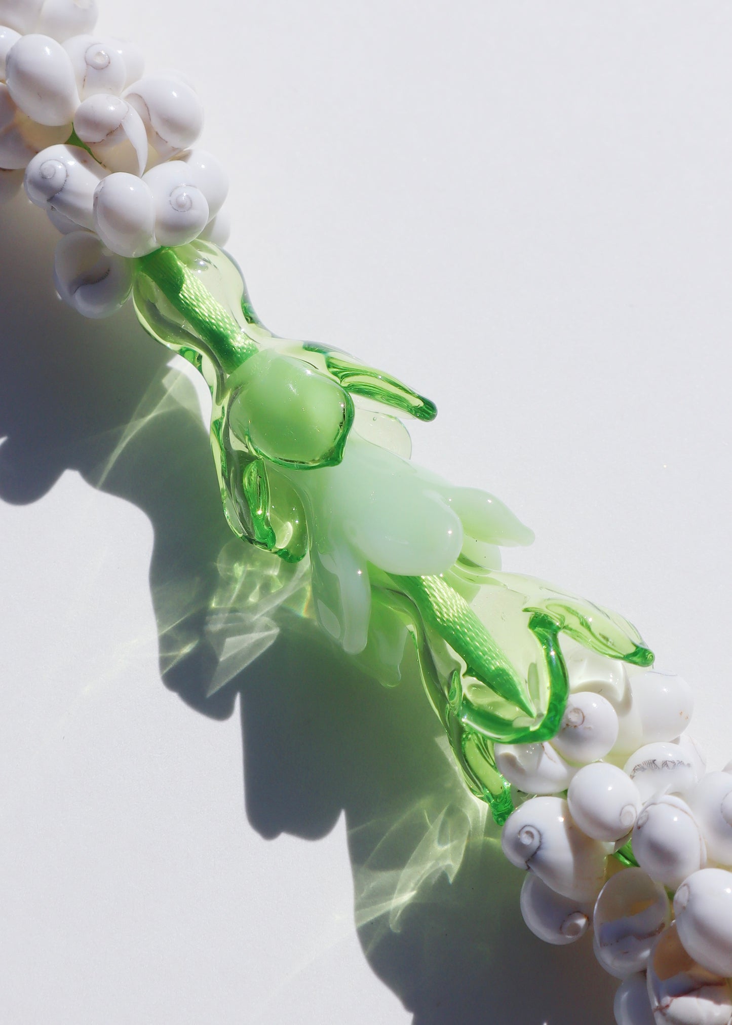 Pakalana Mongo Shell Lei with 3 Glass Pua