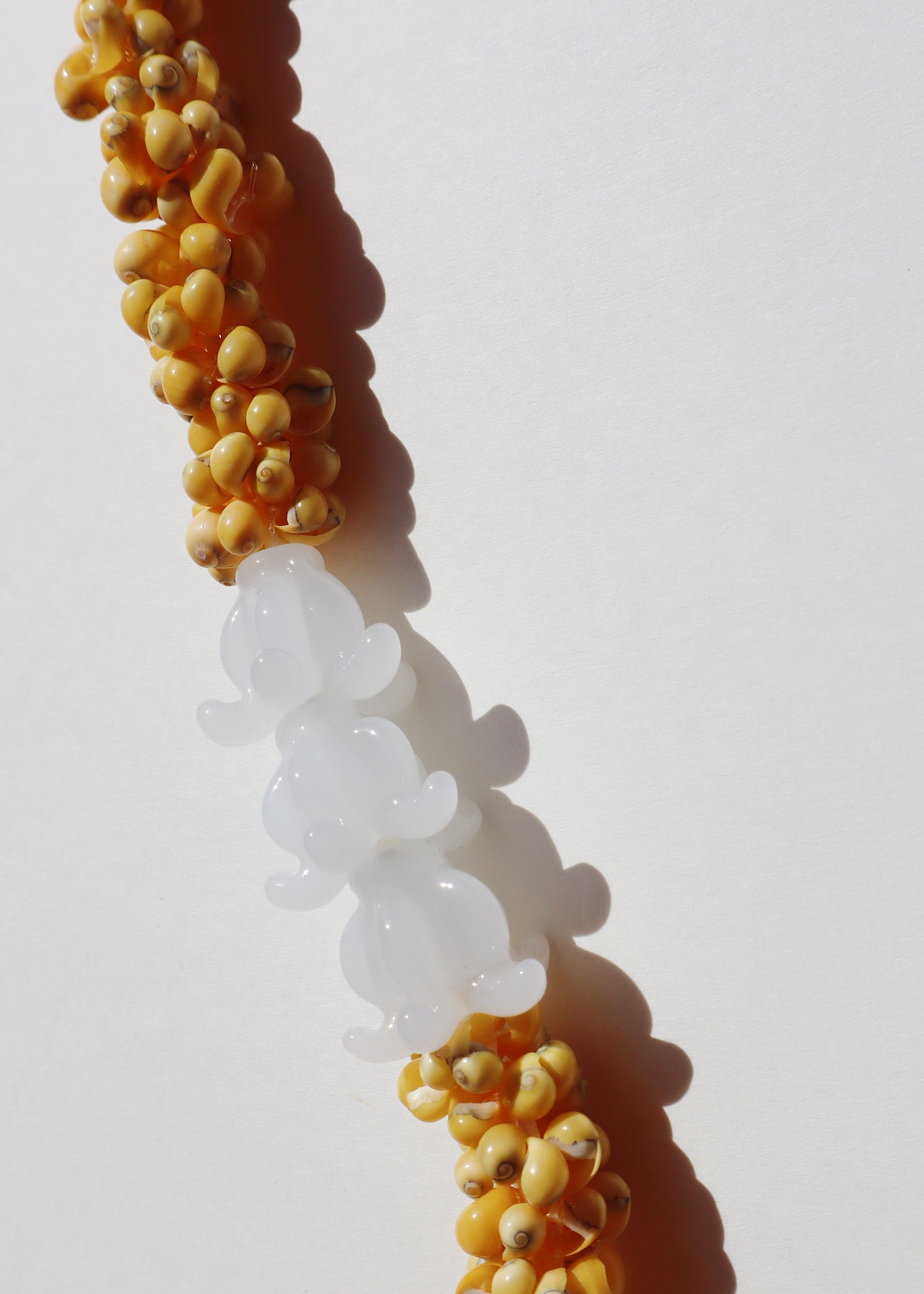 Perfectly Imperfect 40% OFF - Glass Crown Flower Mongo Shell Lei with 3 Pua