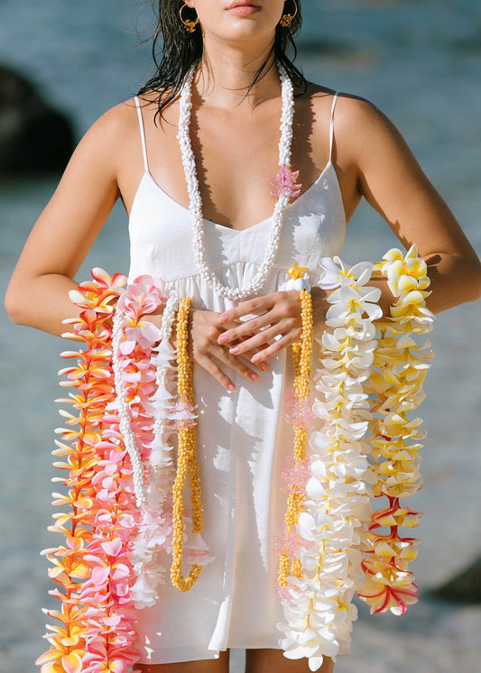 Pua Melia Plumeria Mongo Shell Lei with 3 Pua