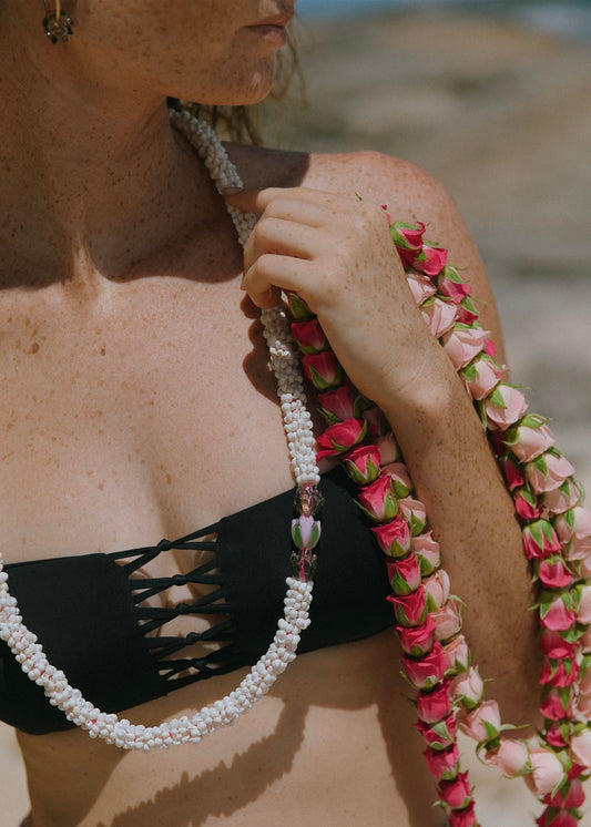 Lokelani Rose Mongo Shell Lei with 3 Glass Pua