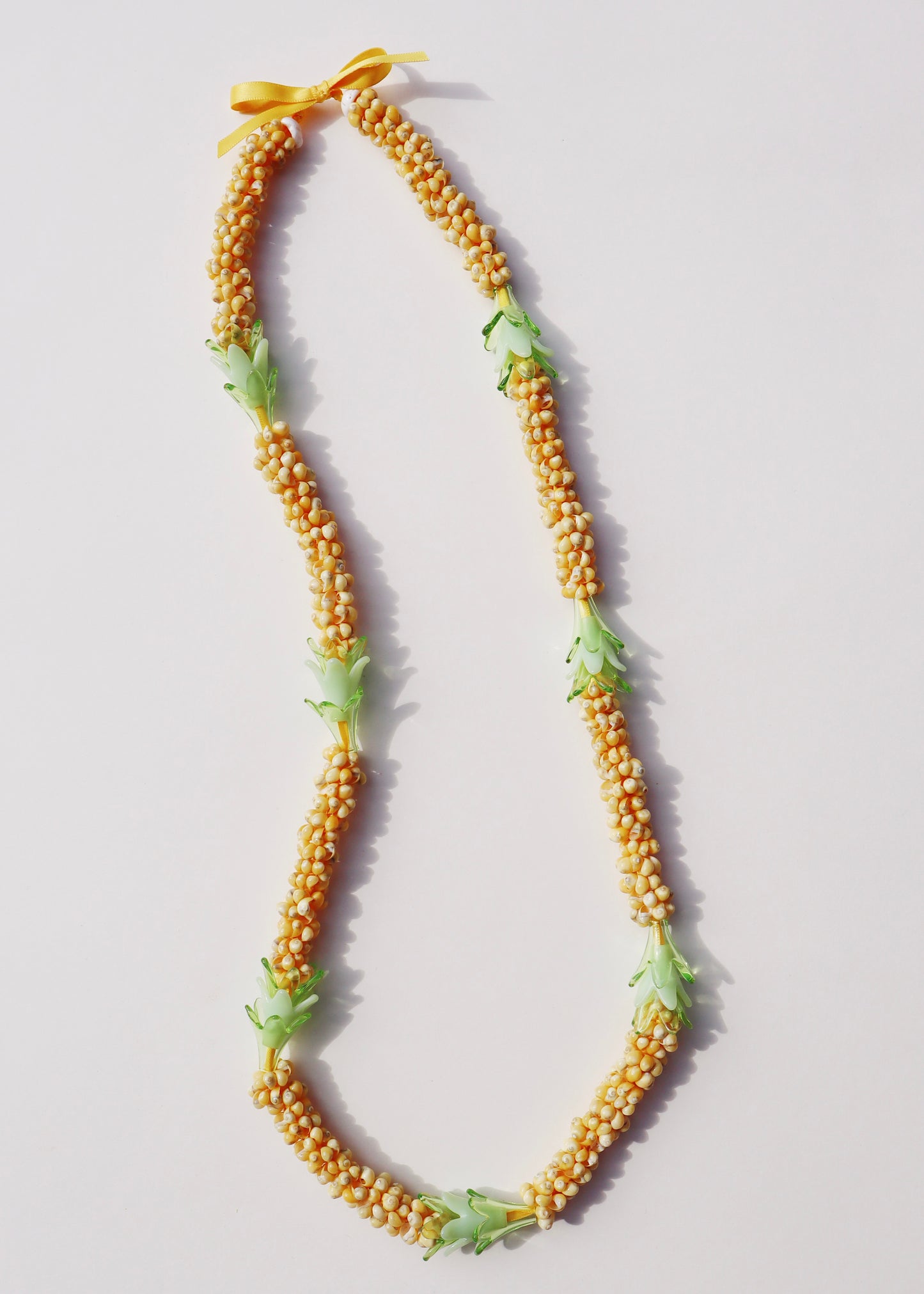Perfectly Imperfect 40% OFF - Glass Pakalana Mongo Shell Lei with 21 Pua