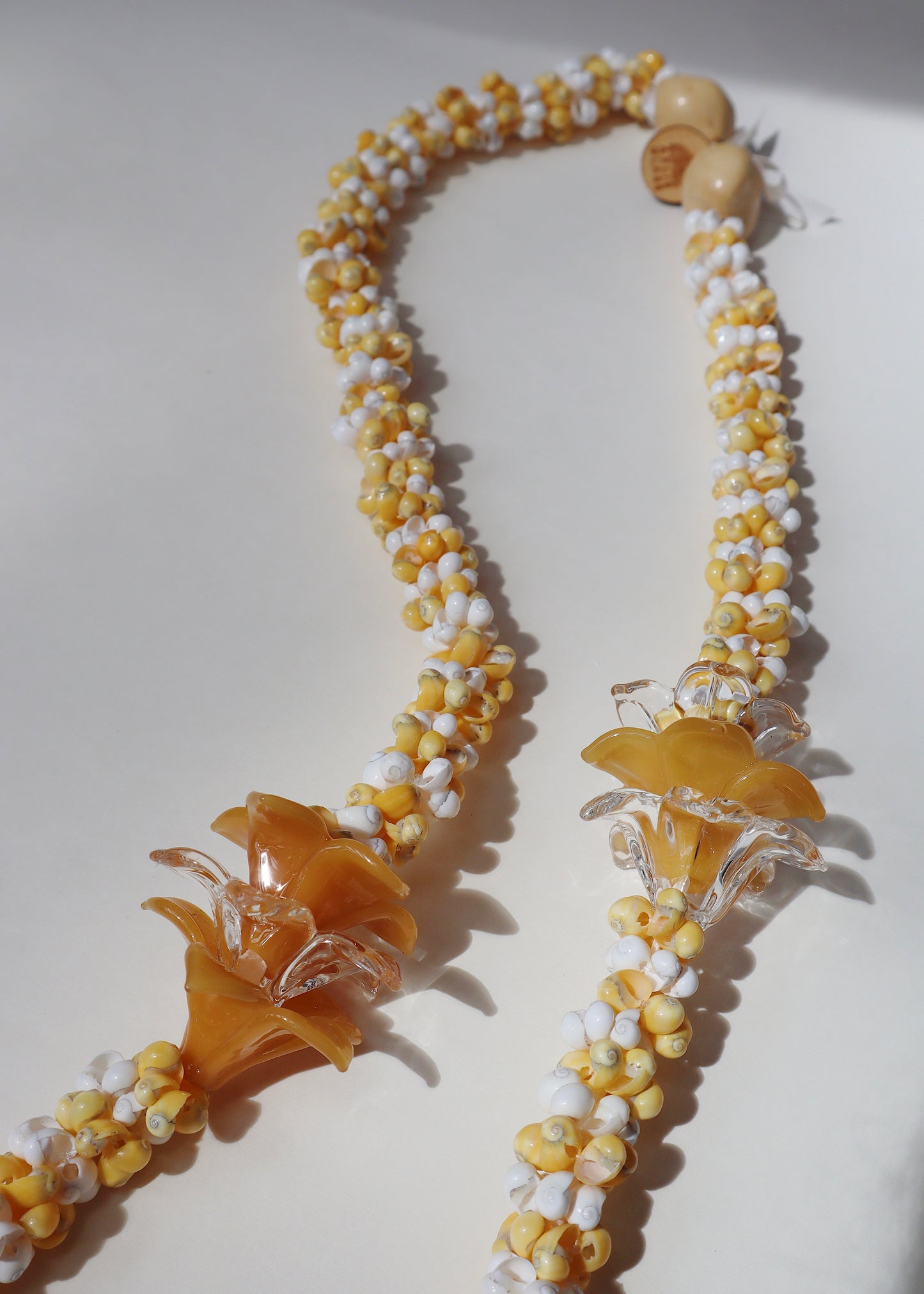 Perfectly Imperfect 40% OFF - Glass Pua Melia Plumeria Mongo Shell Lei with 6 Pua
