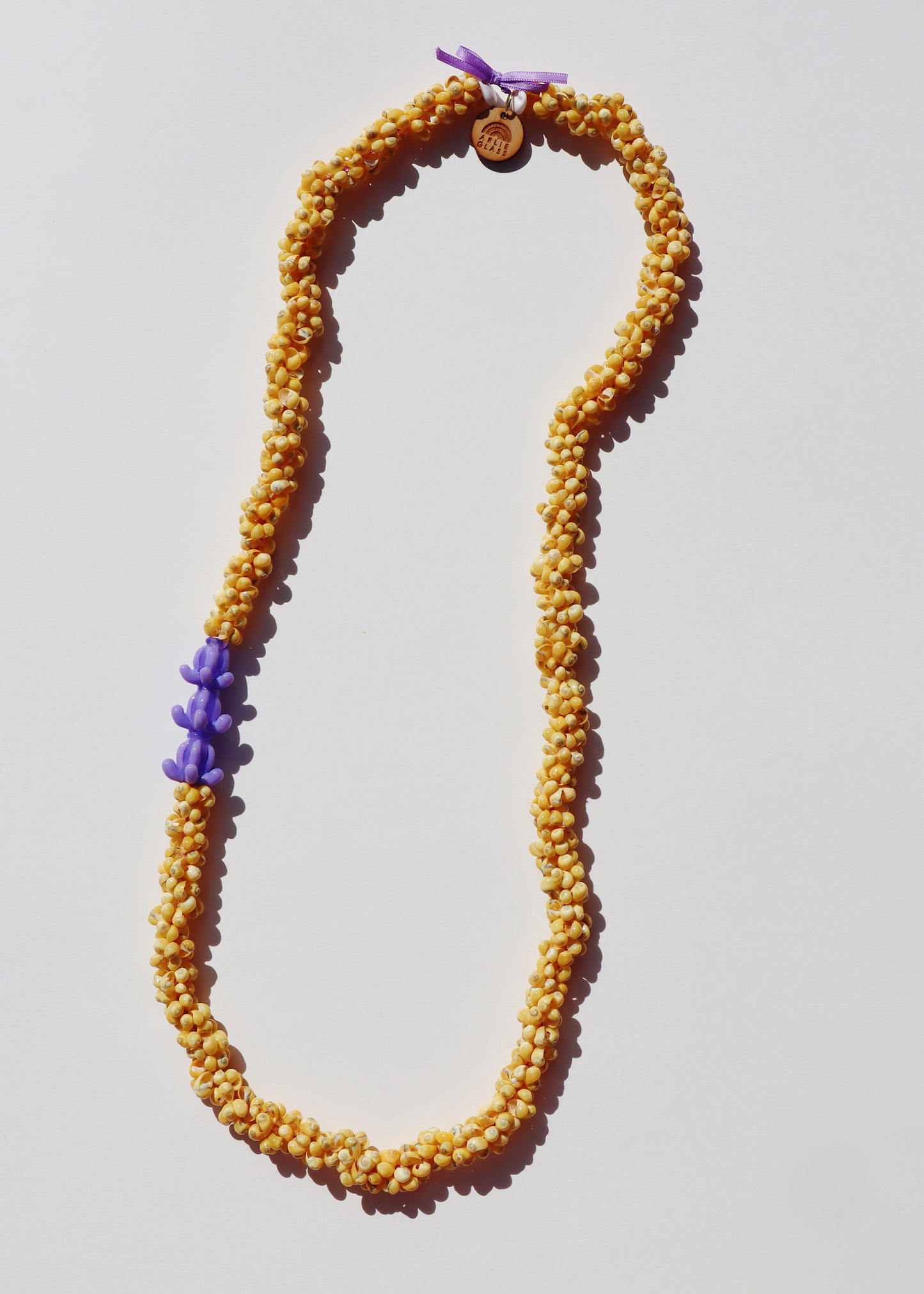 Perfectly Imperfect 40% OFF - Glass Crown Flower Mongo Shell Lei with 3 Pua