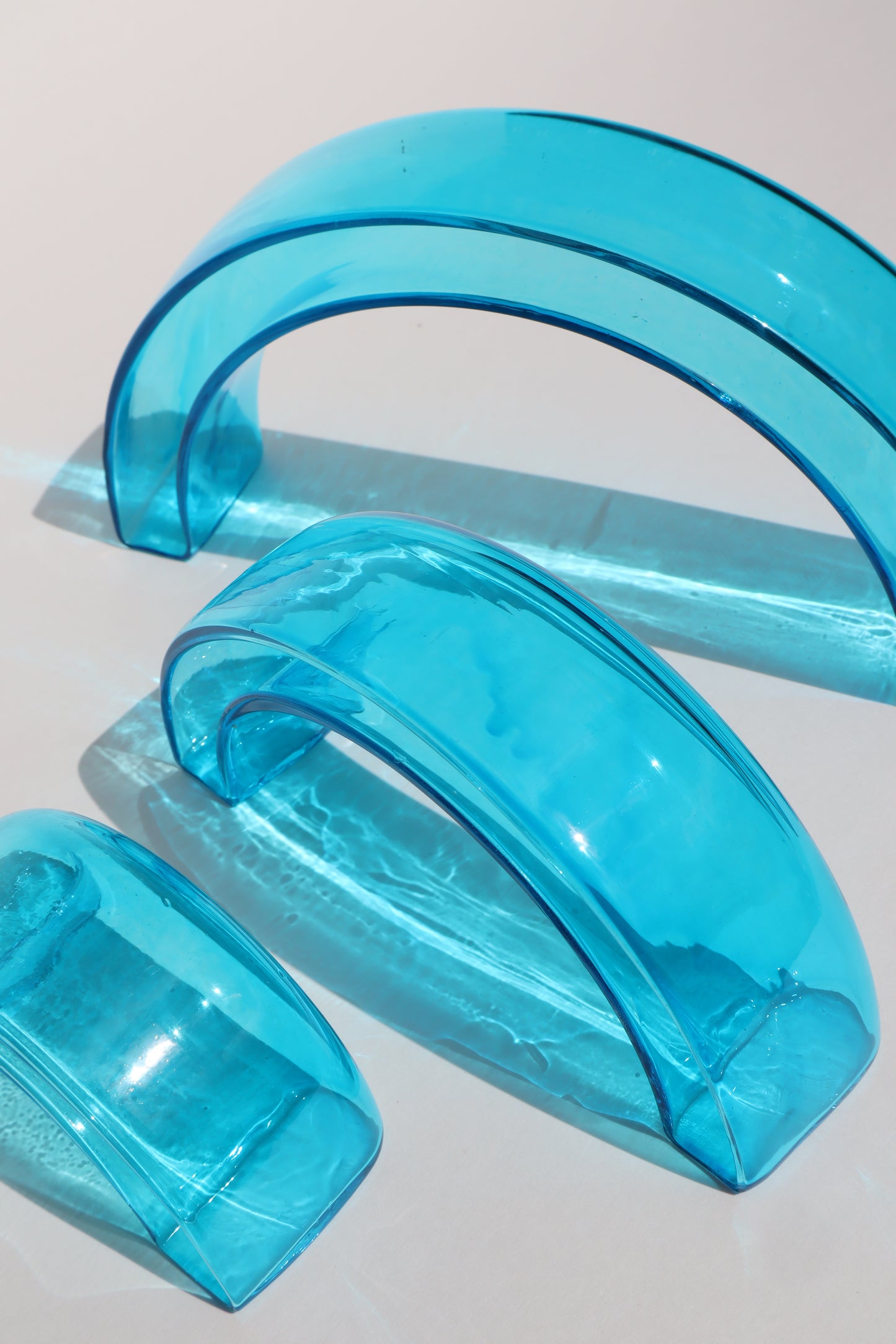 Perfectly Imperfect 40% OFF - Stackable Glass Rainbow Pua Vase Set - Blue