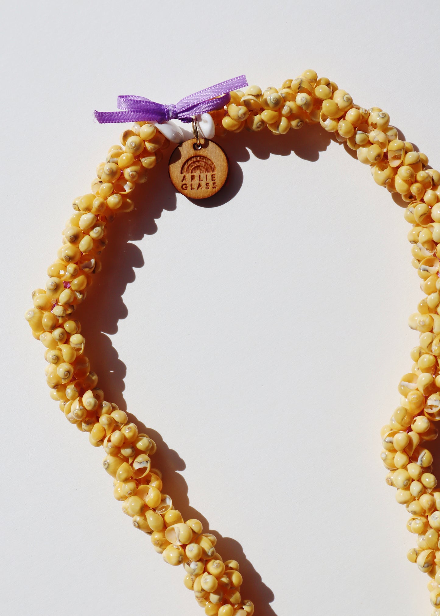 Perfectly Imperfect 40% OFF - Glass Crown Flower Mongo Shell Lei with 3 Pua