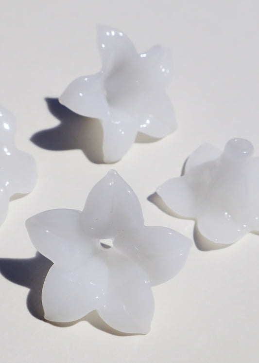 Perfectly Imperfect 40% OFF - Single White Pua Melia Plumeria Flowers ~ Regular, Lei Size