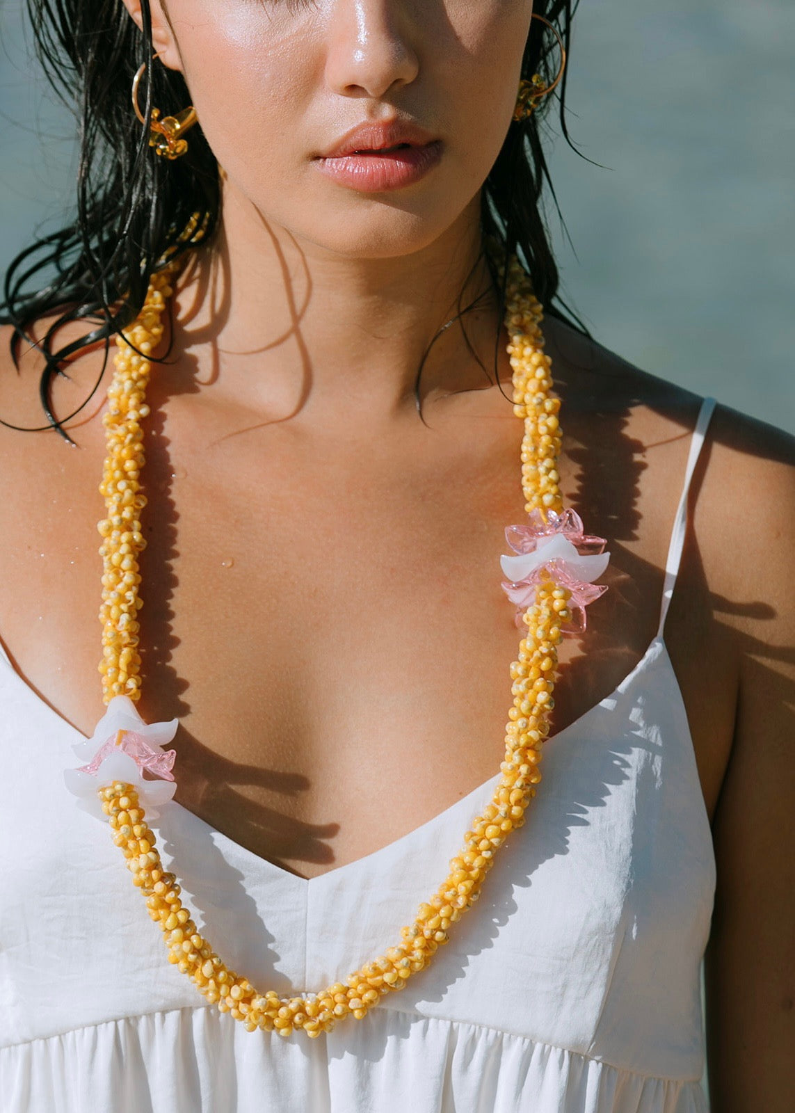 Pua Melia Plumeria Mongo Shell Lei with 6 Pua