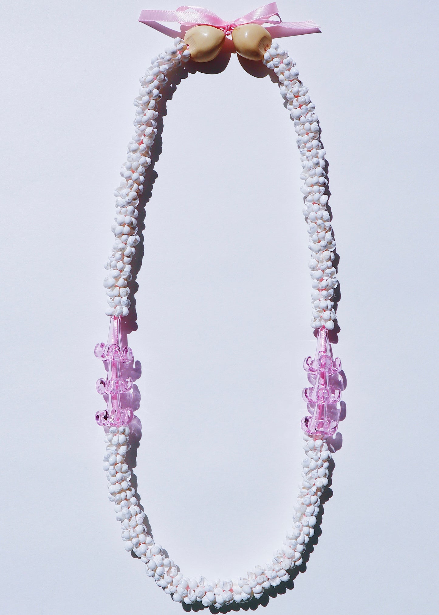 Pink Glass Mongo Shell Lei with 6 Pua