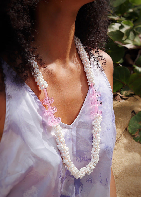 Pink Glass Mongo Shell Lei with 6 Pua